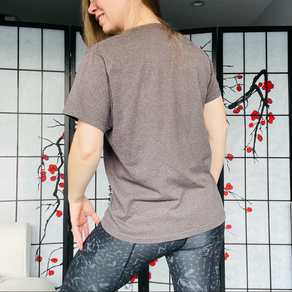 Brown TSHIRT RUSTIC DARK FRAYED FRAYED PRINT COTTON TEE